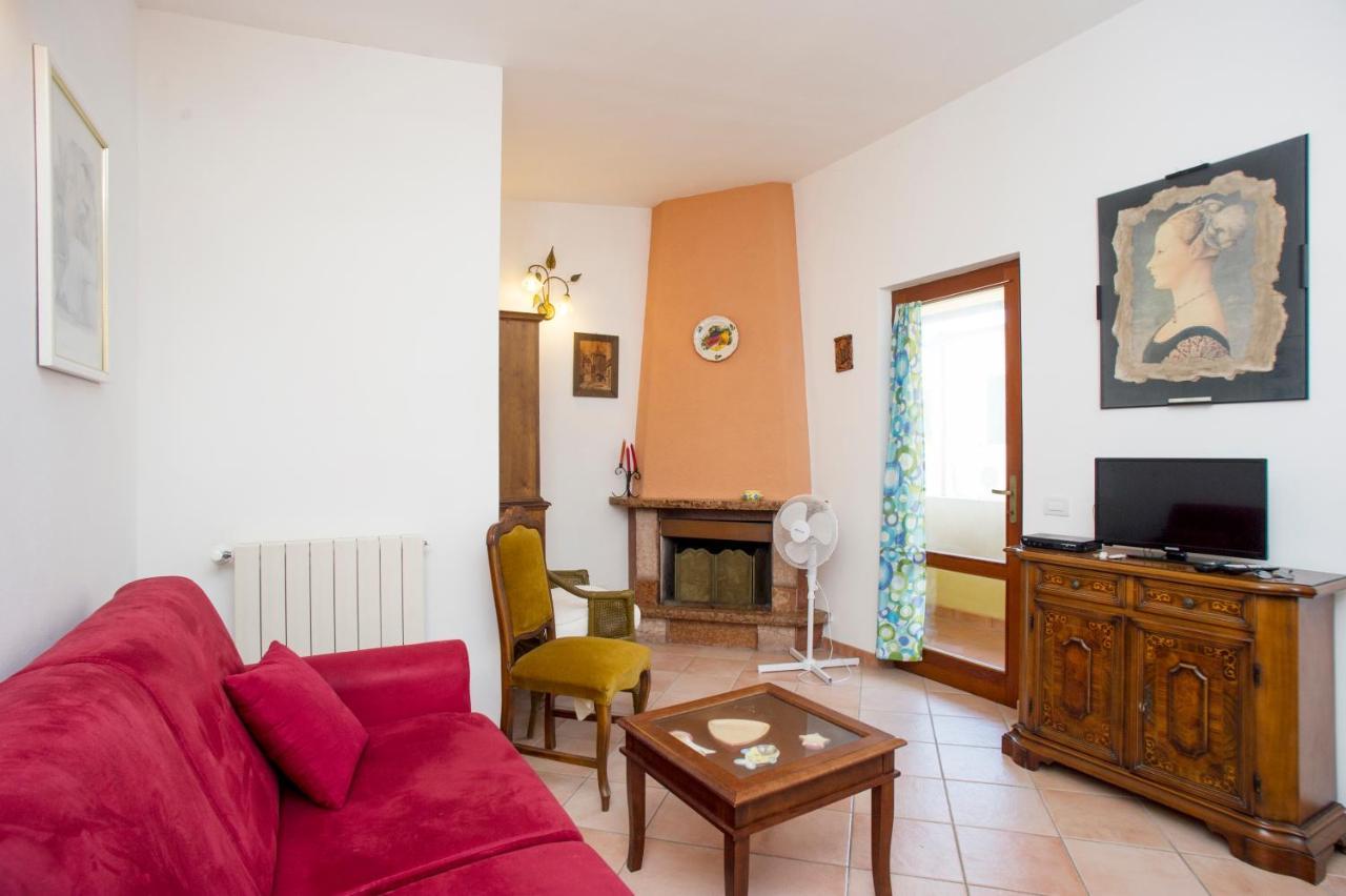 Appartamento In Via Del Mare A Procchio 프로키오 외부 사진
