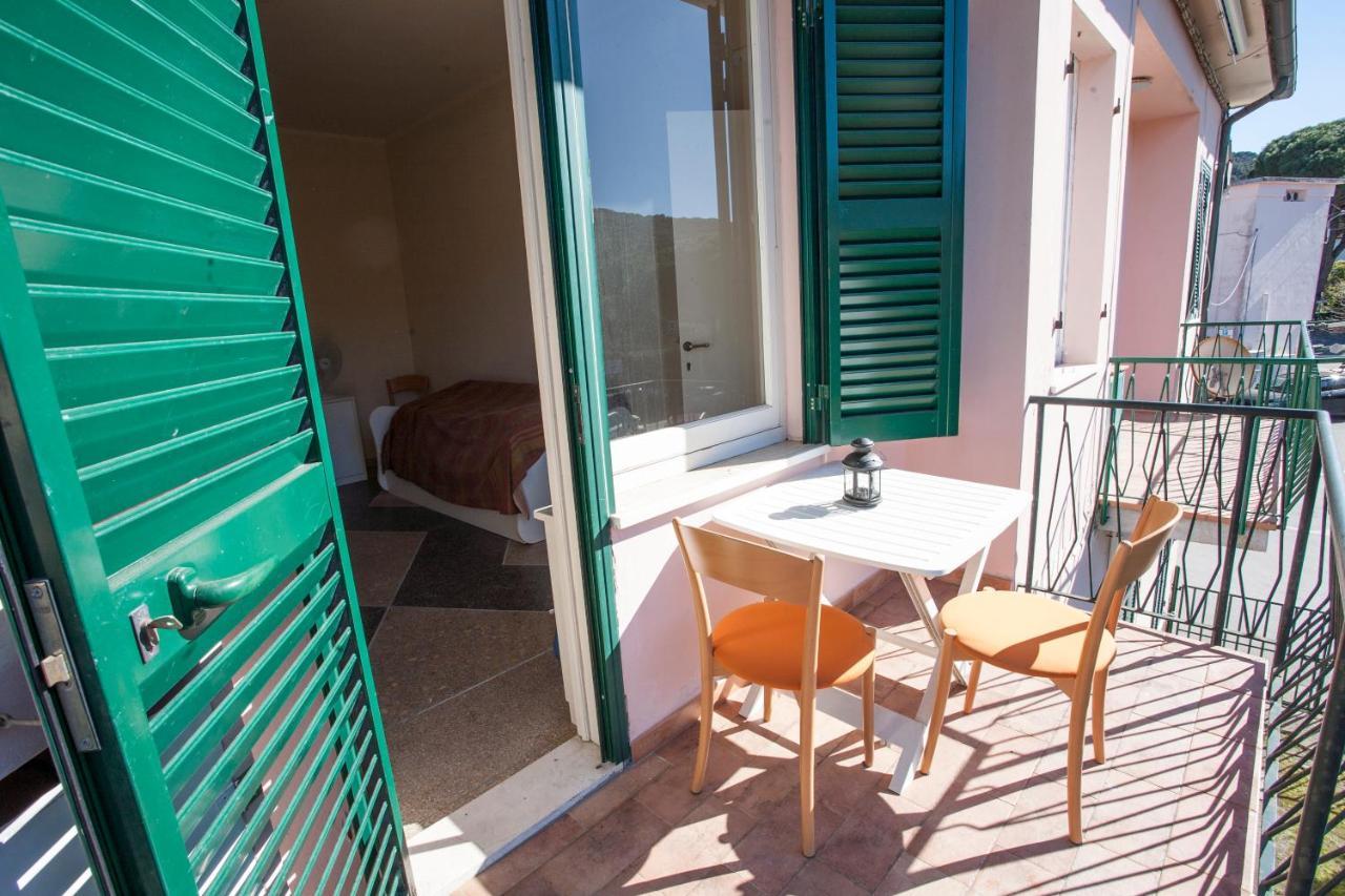 Appartamento In Via Del Mare A Procchio 프로키오 외부 사진