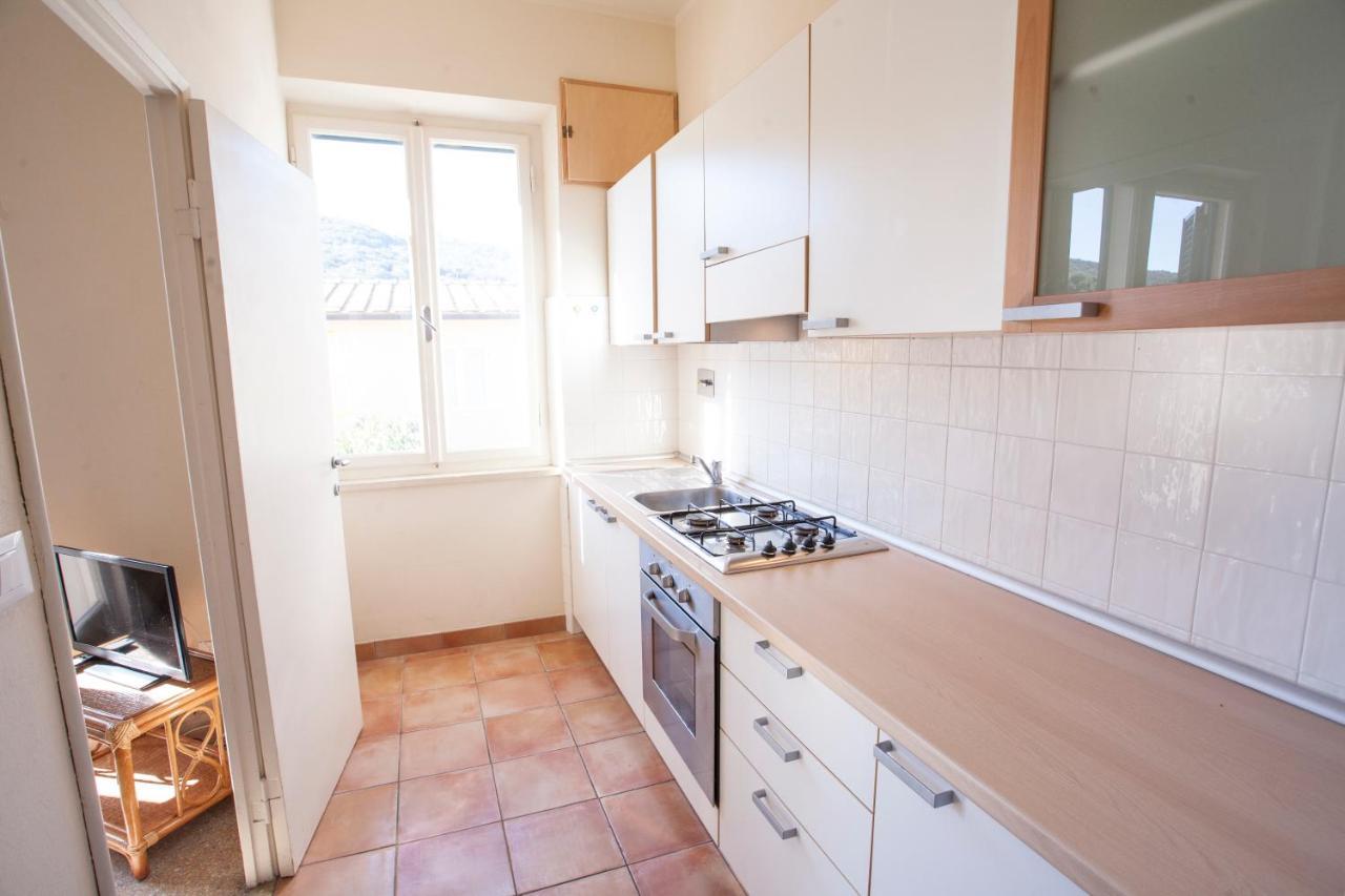 Appartamento In Via Del Mare A Procchio 프로키오 외부 사진